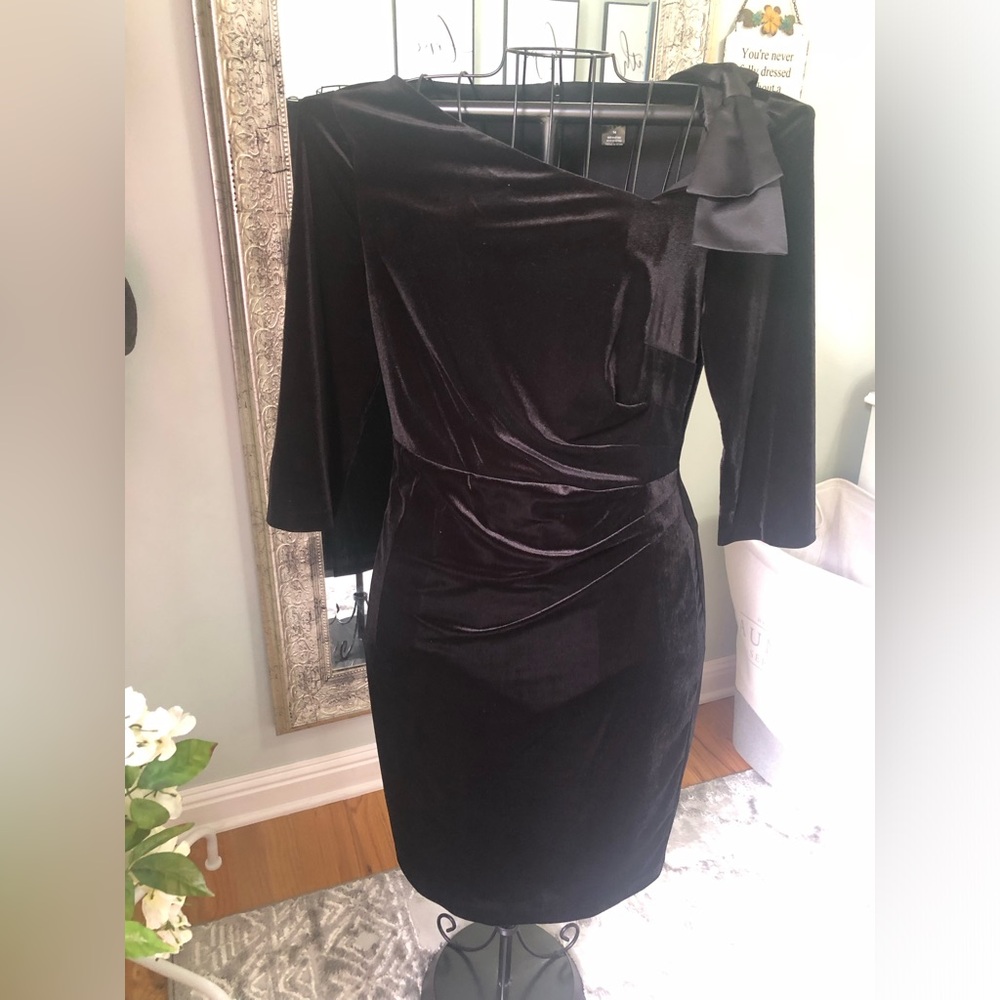 Jessica Howard velvet dress